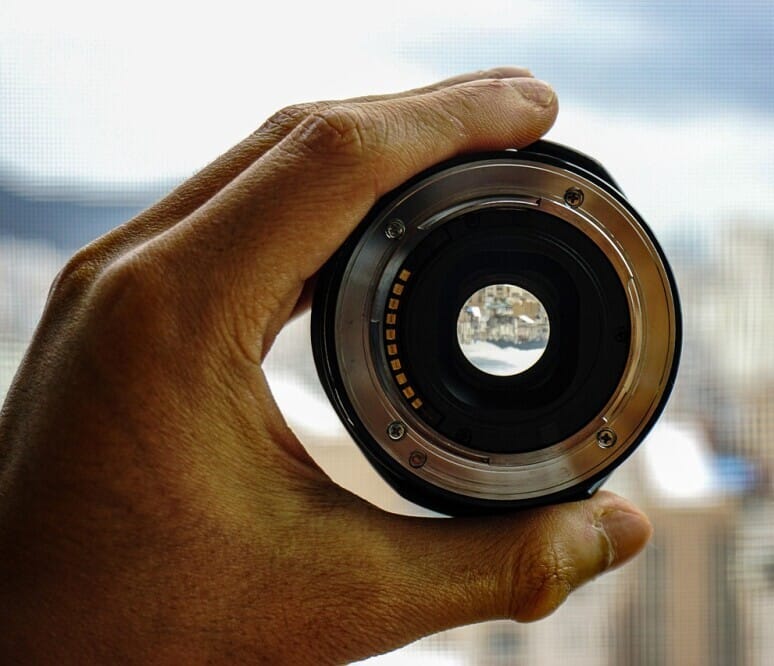 Camera Lenses For Vloggers - A Beginner's Guide 1 Camera Lenses For Vloggers - A Beginner's Guide