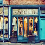The Key to Successful Online Shopping: The Role of Online Shopkeepers