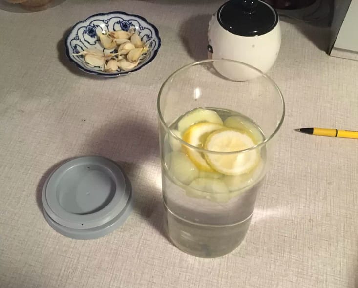 alkalisch water alkalisch water is basich water. het tegenovergestelde van zuur water. hoe kan je zelf alkalisch water maken