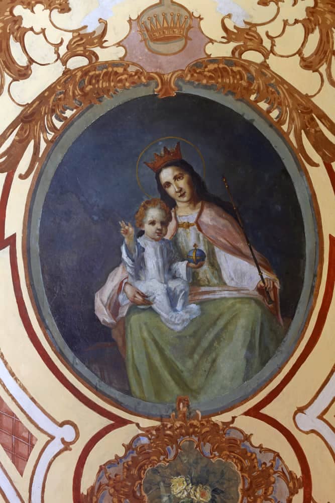 Regina Caeli, Queen of heaven, one of the oldest Marian Hymns in the early roman churches. Eastertide!